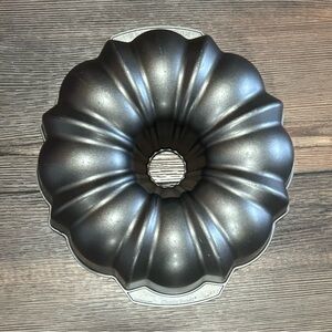 Nordic Ware 12 Cup Classic Bundt Pan
